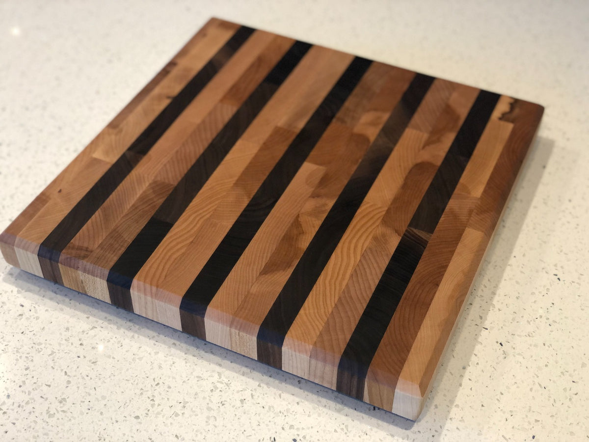 Serpentine End Grain Cutting Board – Taryn Builds